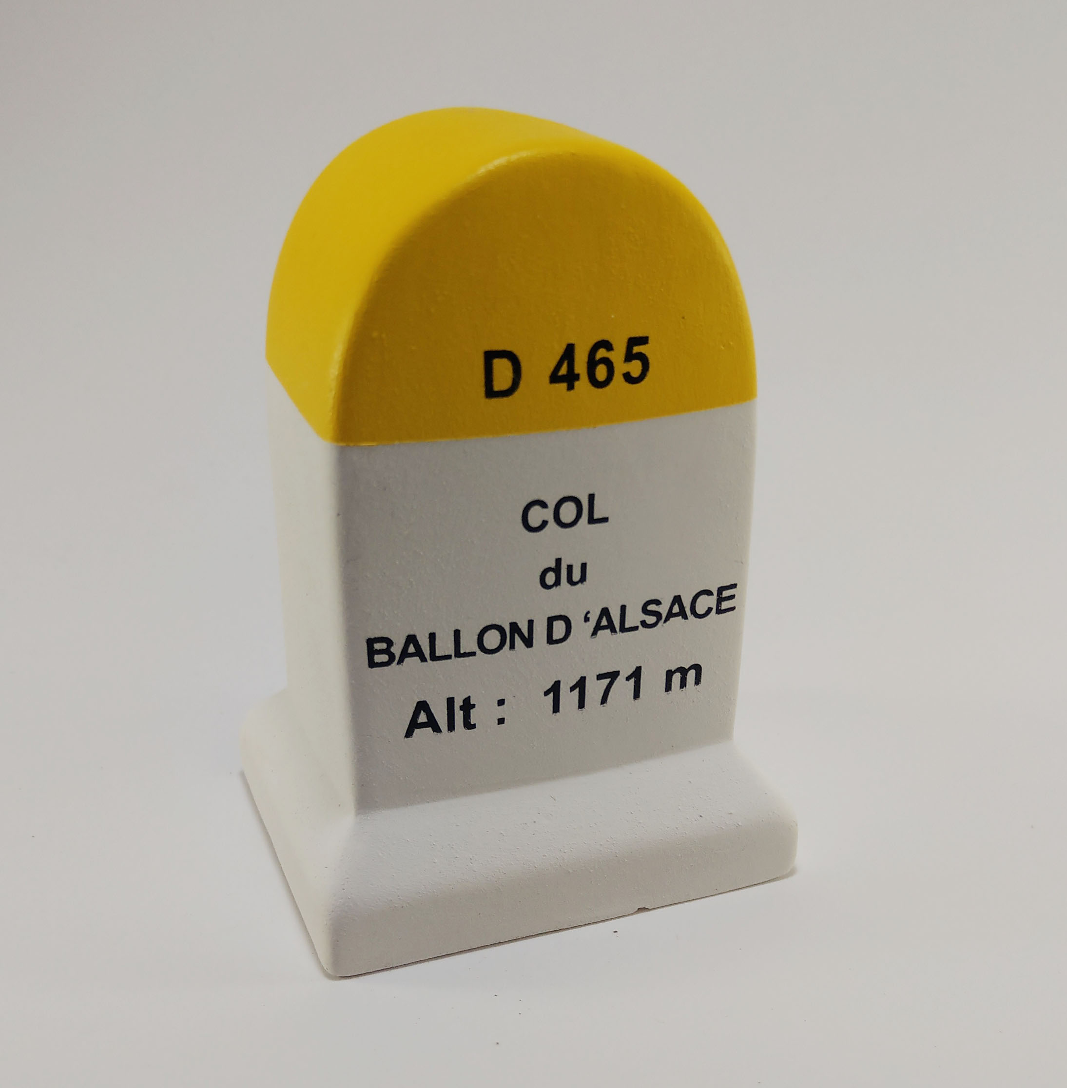 Ballon Alsace Road Marker Model