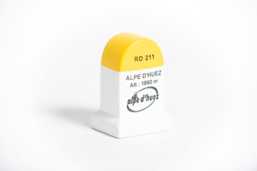 alpe d'huez road marker